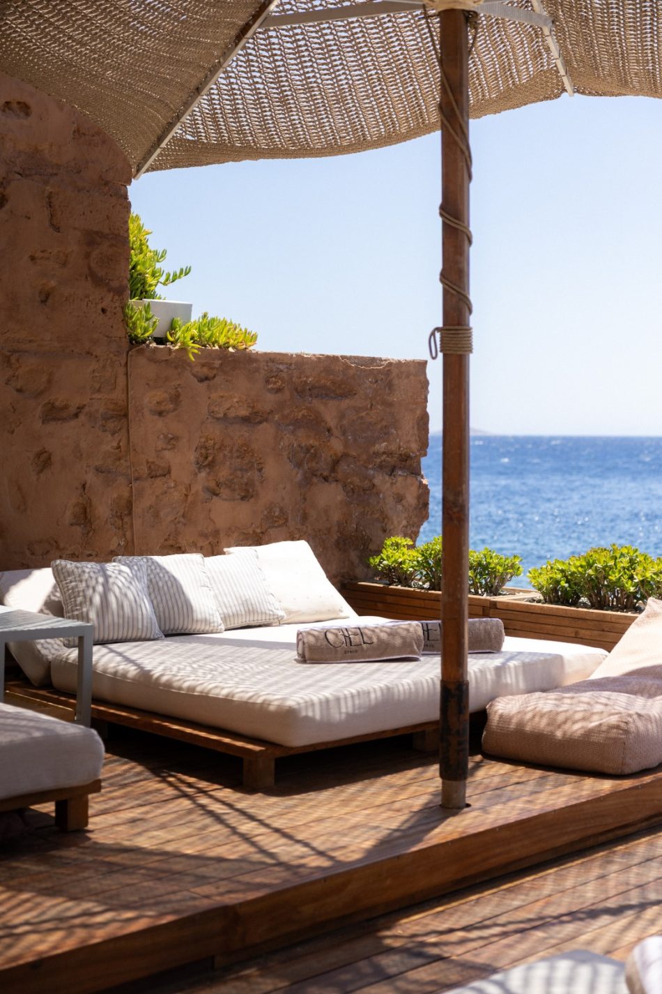 Premium sunbed